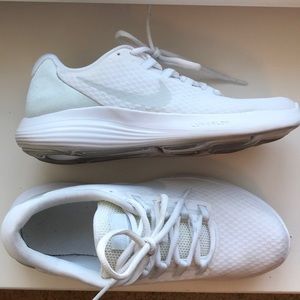 nike lunarlon white